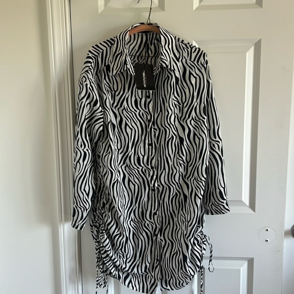 PrettyLittleThing Size 6 Black Zebra Tie Side Button Up Shirt Dress - Picture 1 of 8